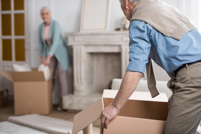 What to Consider Before Hiring Movers For Your Aging Parents